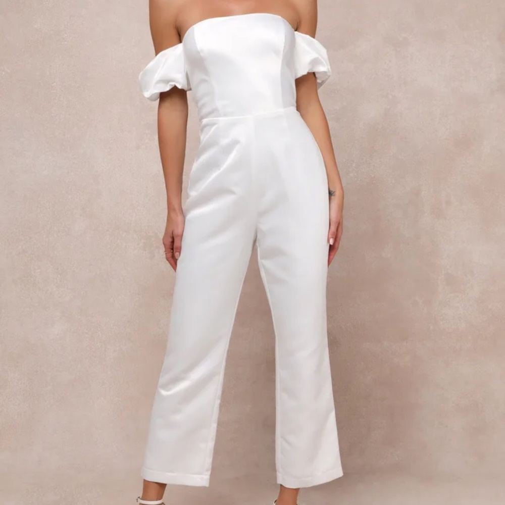 Lulus Chic Vow White Satin Off-Shoulder Bridal / Wedding Jumpsuit Size S